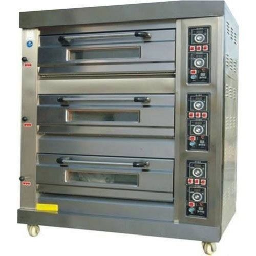 3 Tray Electric Deck Oven - Color: Silver