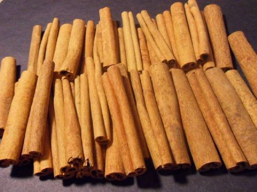 Organic Cinnamon Sticks - Brown Elongated Dried Spices | Sweet and Woody Flavor, Good Fragrance, Good Quality