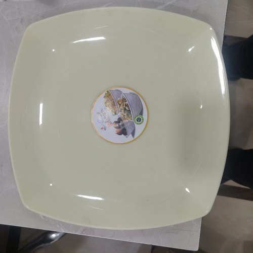 विभिन्न रंग उपलब्ध हैं सादा प्लास्टिक प्लेट 12 इंच