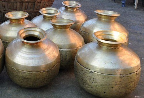 Himachali Pahari Dham Cooking Pot