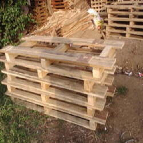 Brown Heavy Duty Rectangular Two Way Wooden Pallets