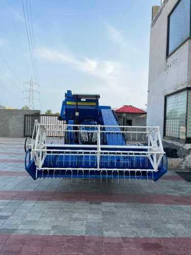 Blue Tractor Mini Combine Harvester For Agriculture Industry