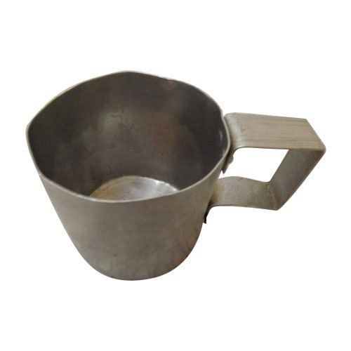 Silver Round Shape Aluminium Measuring Cup