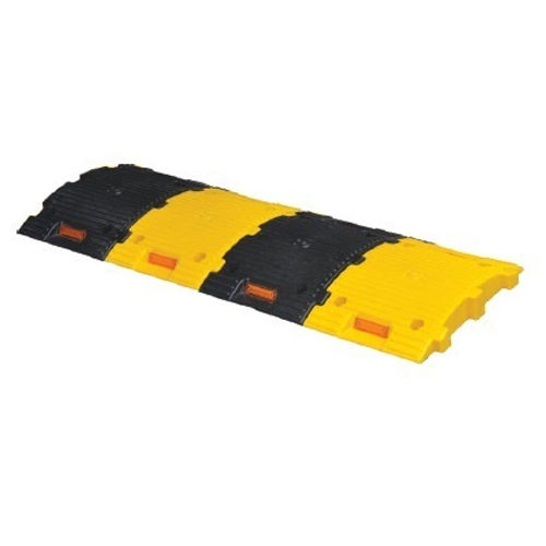 Crack Proof Yellow And Black Plastic Speed Breaker