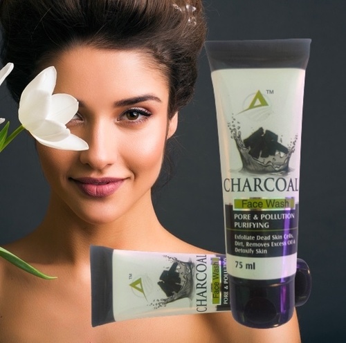 पुरुषों और महिलाओं के लिए प्रीमियम चारकोल फेस वॉश (हर्बल)