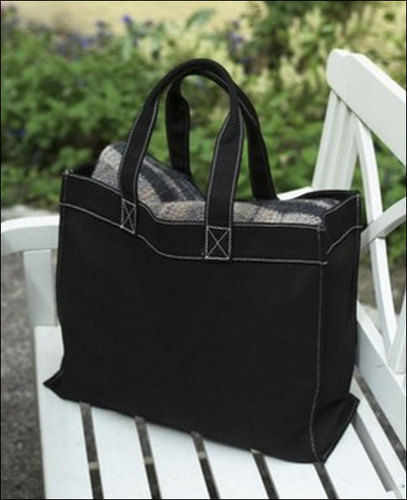 Thela Black Leather Tote Bag for Women