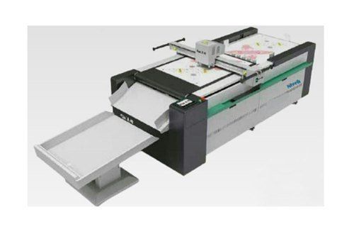 Digital Die Cutter With Vacuum Table And Auto Feeder Cutting Accuracy: 0.1 Mm