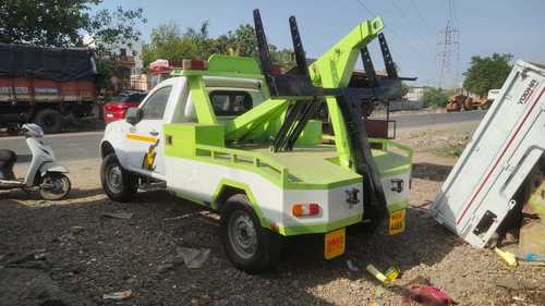 White And Green Less Power Consumption Recovery Van