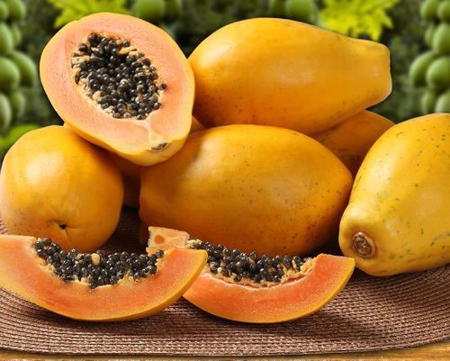Vitamin A 48% Vitamin C 92% Iron 5% Calcium 4% Natural Healthy Yellow Fresh Papaya