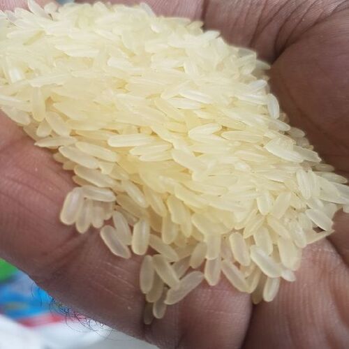 नमी 14% टूटा हुआ 5% प्राकृतिक स्वस्थ सूखा सफेद IR64 आधा उबला हुआ चावल 