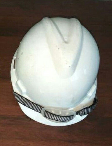 Crack Proof White Industrial Safety Helmet