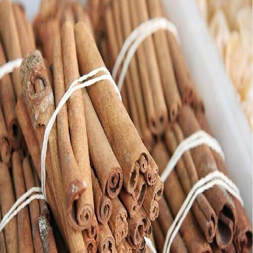 Dried Brown Cinnamon Sticks - Food Grade,  Light Brown Color | Good Fragrance, Hygienically Processed, Natural Taste, 1-Year Shelf Life