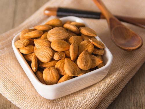 Top Grade Almond Nuts Broken (%): 1