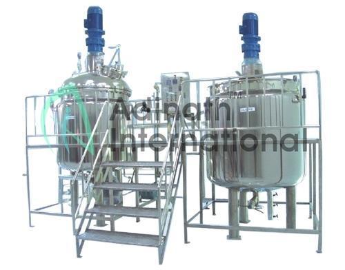 Silver Stainless Steel Shampoo Making Machine