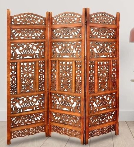 Wooden Carved Partition with Attractive Pattern