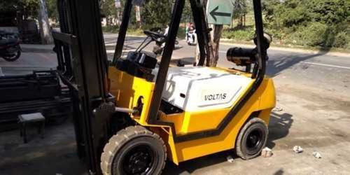 3 Ton Voltas Diesel Forklift (2011)