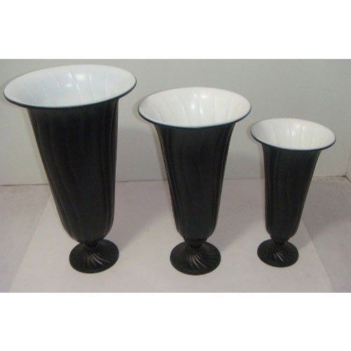 Metal Black And White Flower Vase