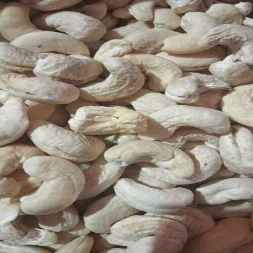 White Naturally Produced And Source Of Healthy Fats Average Raw Whole Cashew Nuts