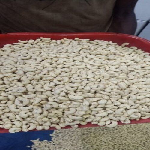 Attentively Processed Premium Quality Benin Origin Whole Raw W 320 Cashew Nuts