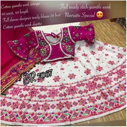 Ladies Cotton Gamthi Work Pink And White Chaniya Choli