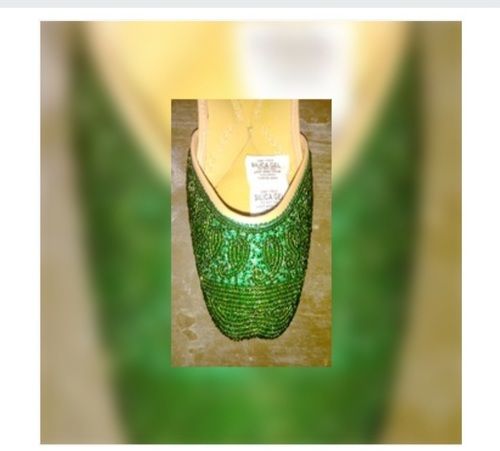 No Fade Green Color Slip On Punjabi Jutti