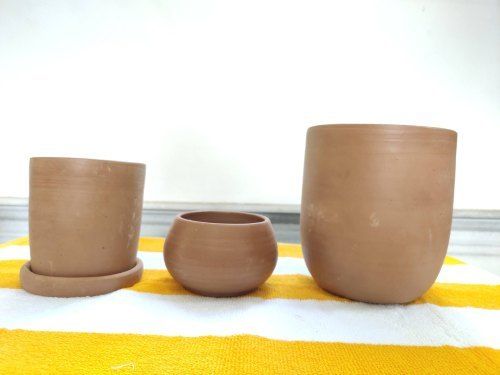 Various Colors Are Available Plain Design Round Terracotta Pot