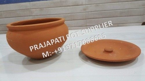 Brown Wide Space Plain Terracotta Biryani Pots