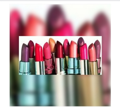 ग्लॉसी और शाइनी लुक वाली लिपस्टिक