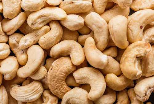 Light Brown Dried Cashew Nuts