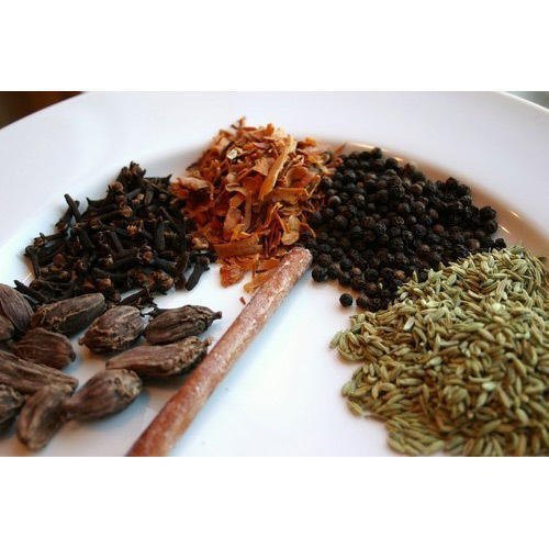 खाद्य उद्योग के लिए पूरा गरम मसाला, सर्वोच्च गुणवत्ता, ताज़ा और प्राकृतिक, कोई कृत्रिम स्वाद नहीं जोड़ा गया, प्राकृतिक रंग शेल्फ लाइफ: 1 वर्ष