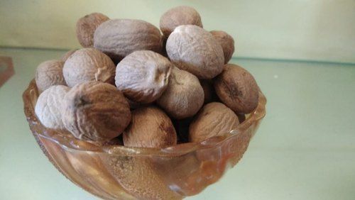 Natural Brown Nutmeg for Cooking