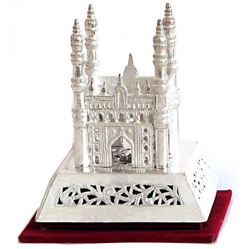 Durable Plain Coated Really Attractive And Decorative Silver Color Gifting Charminar Statue