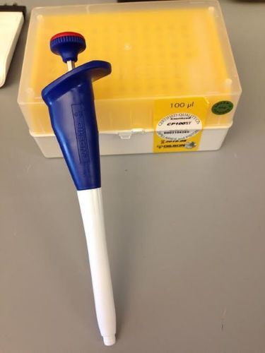 Positive Displacement Pipette Application: Chemical Laboratory