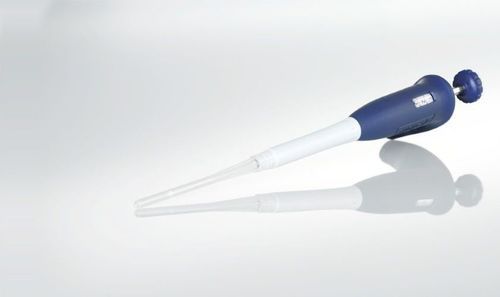 Positive Displacement Pipette Application: Chemical Laboratory