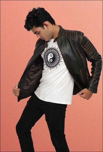 Black Mens Casual Wear Slim Fit Full Sleeve Leather Jacket