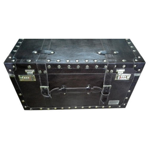 Premium Quality Leather Trunk, Plain Pattern, Rectangular Shape, Soft Texture, Eco Friendly, Good Strength, Non Breakable, Black Color