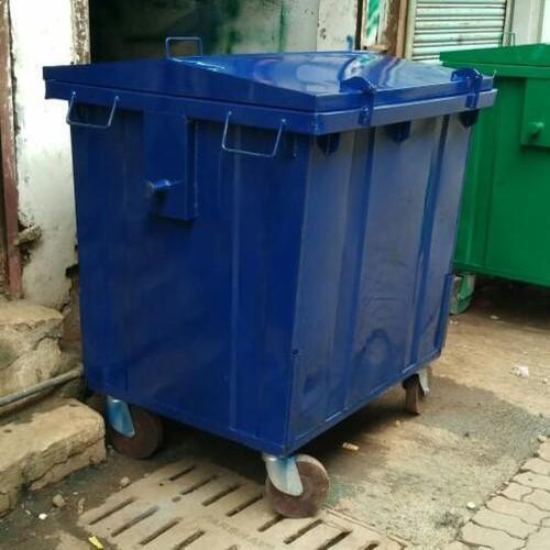 Wheeled Type Blue Color Garbage Collection Rectangular Shaped Trolley