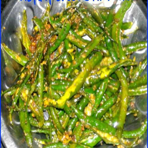 Protein 0.7% Fat 19.73% Easy To Digest Natural Spicy Taste Green Chilli Pickle Shelf Life: 1 Years