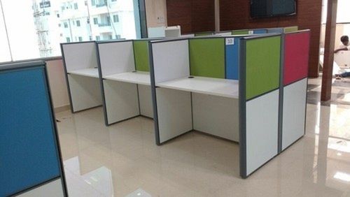 Multi Seater Wooden Corporate Office Cubicle Workstation