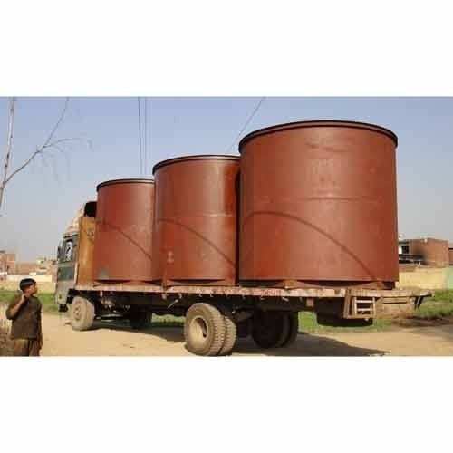 Vertical Orientation Type Mild Steel Brown Color Polished Industrial Water Storage Tank