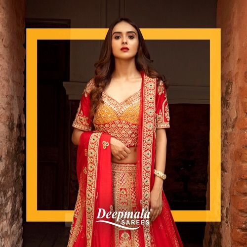 Indian bride on her elegant traditional red and golden lehnga. | Photo  320670