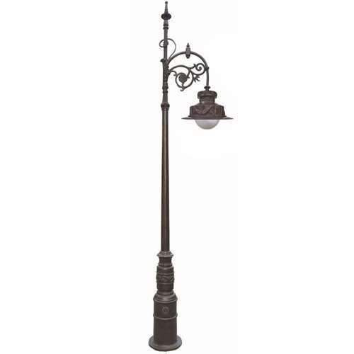 Single Arm Type Attractive Silver Color Aluminium Heritage Pole Usage: Park