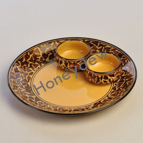 Multicolor Elegant Look Ceramic Plates And Bowl