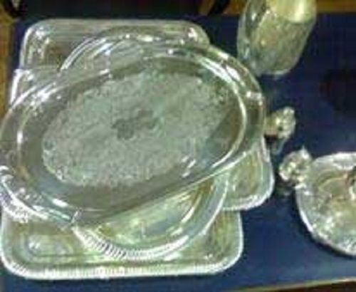 Various Colors Are Available Fine Finish Metal Food Trays