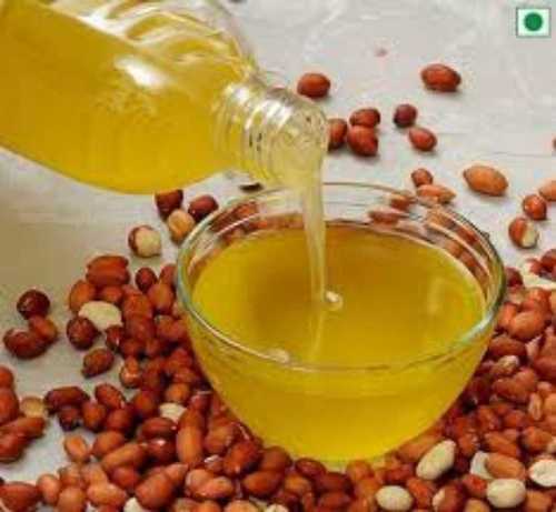 Light Yellow Groundnuts Oil 