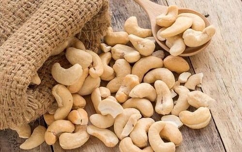 100% Pure and Natural White Cashew Nuts 