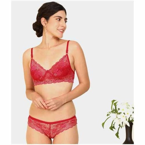 Ladies Fancy Red Cotton Lace Lingerie Set Size: All