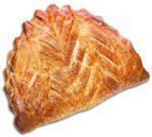 Puff Baked Pastry, Finest Quality, Fresh, Pure And Hygienic, Rich In Taste, Scrumptious Flavor, Pleasing Aroma, Free From Impurities, Brown Color Additional Ingredient: Vegetarian