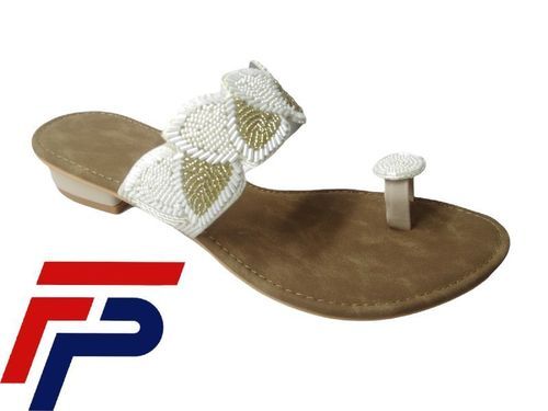 Ladies fancy flat on sale chappal