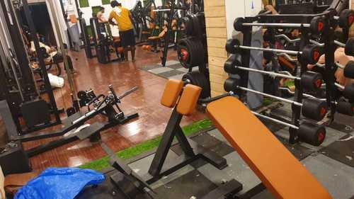 Black Reliable Nature Back Extension Machine